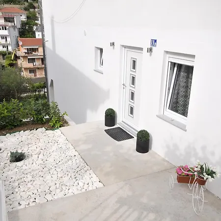 Apartament Mijatovic *